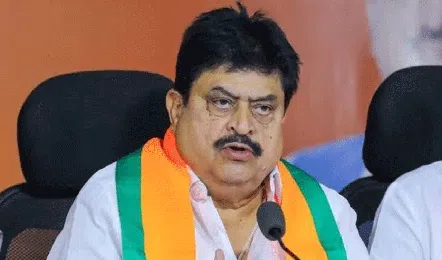 ప్రాజెక్టులు సీఎం రేవంత్‌రెడ్డికి ఏటీఎంలుగా మారాయి