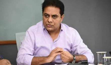 ఢిల్లీలో విద్యార్థుల ధర్నా.. బర్త్‌డే సెలబ్రేషన్స్‌కు దూరంగా ఉండాలని కేటీఆర్ నిర్ణయం