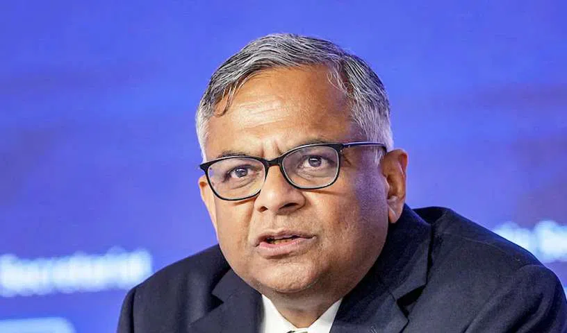  టాటా సన్స్‌ చైర్మన్‌ పదవికి చంద్రశేఖరన్‌ రాజీనామా