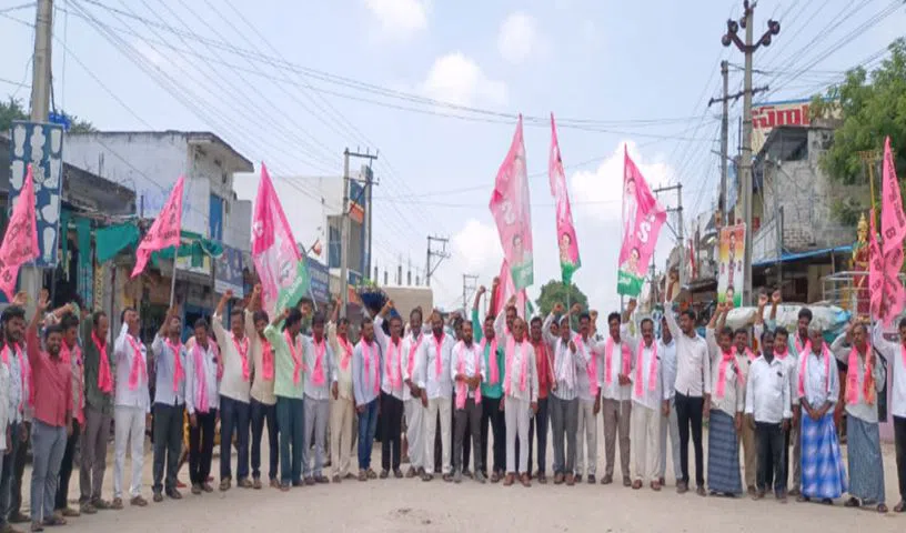 ‘గిరిజన డిక్లరేషన్ అమలు చేయాలి’