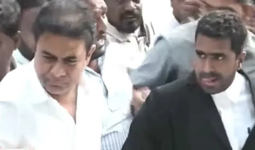 నాంపల్లి కోర్టుకు కేటీఆర్‌.. 