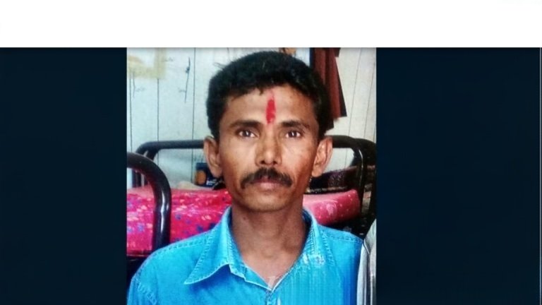 పోలీస్‌స్టేషన్‌లో పెట్రోల్ పోసుకుని వ్య‌క్తి ఆత్మహత్యాయత్నం
